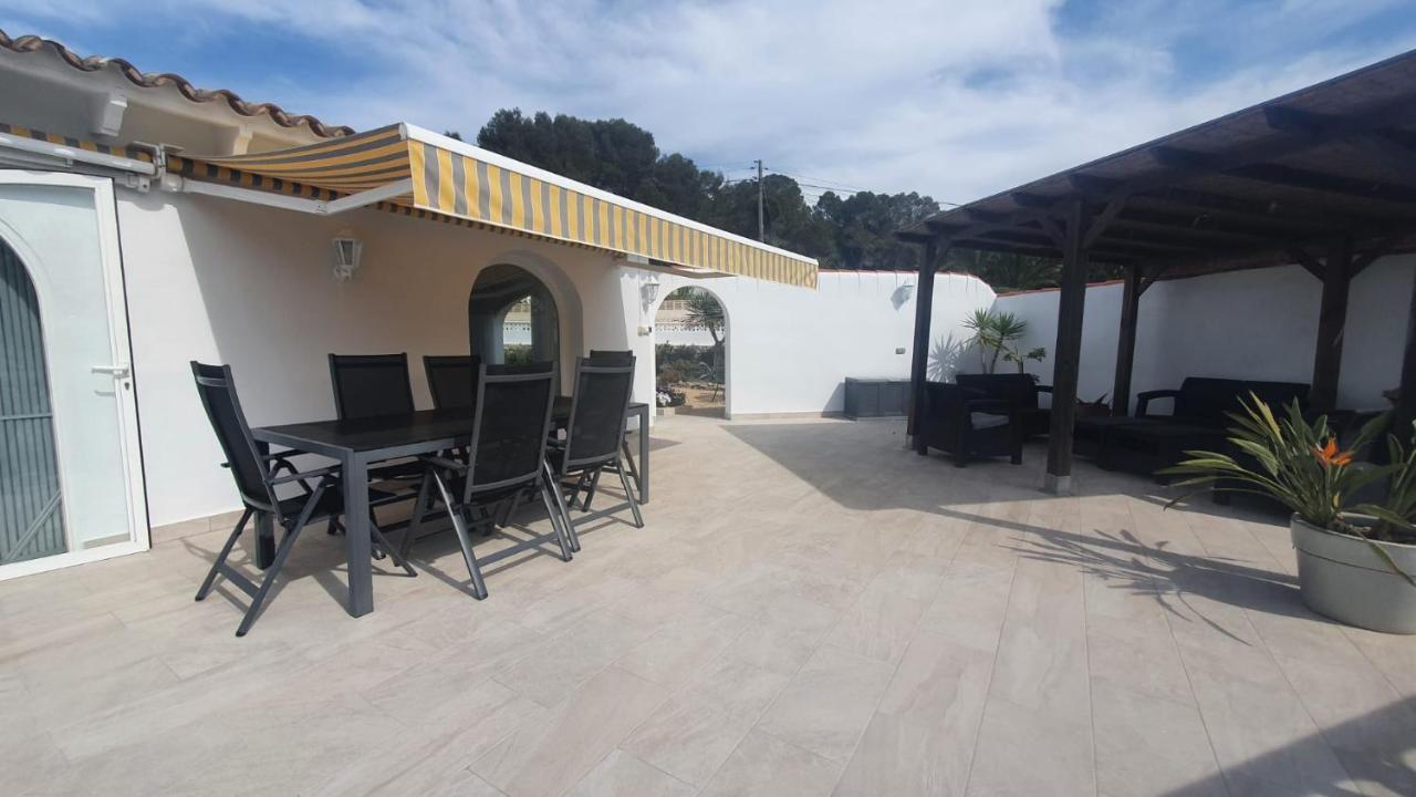 Cheerful 2-Bedroom Villa With Private Pool Calpe Eksteriør bilde